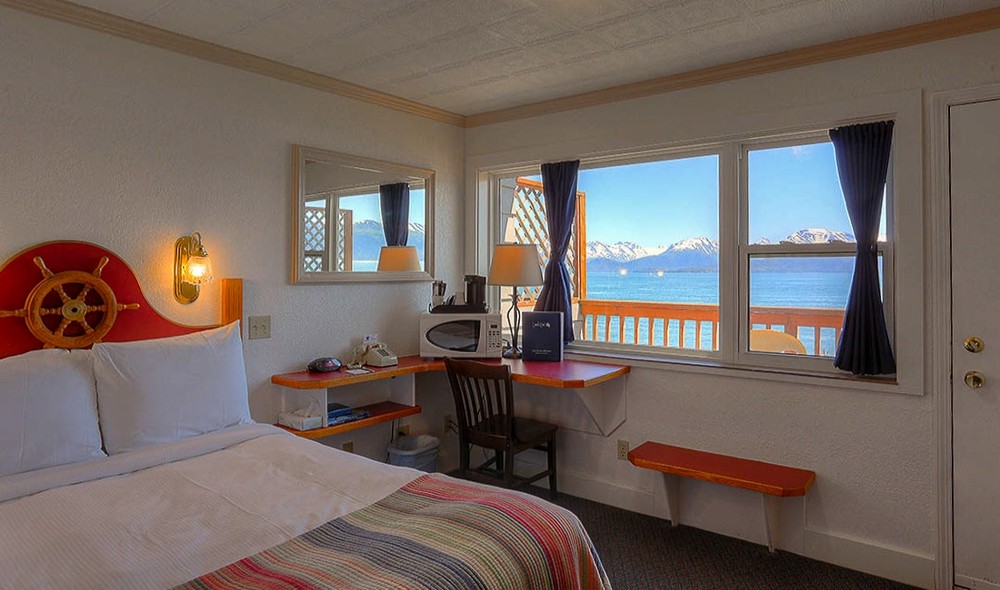 Lands End Resort Cozy Hotel At The Tip Of The Homer…